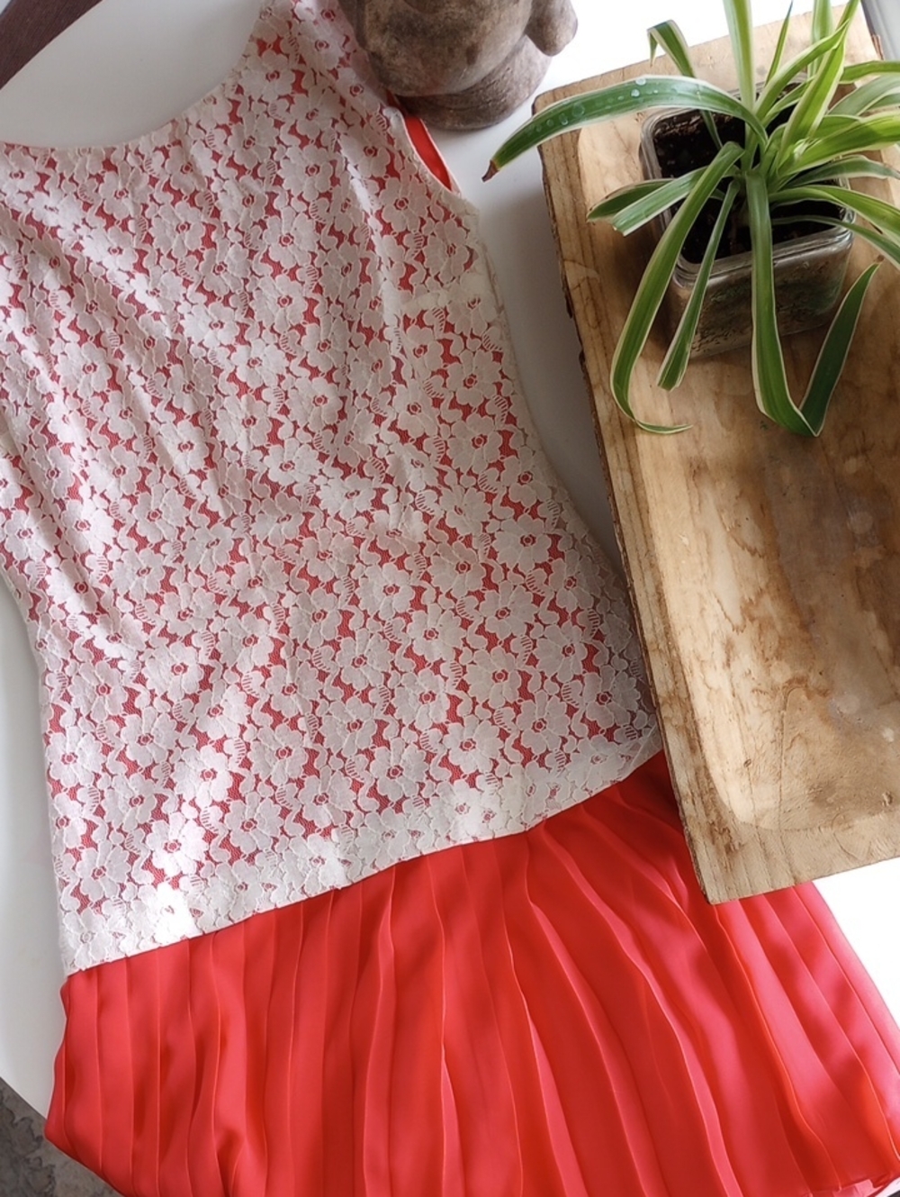 Lace Bodice Pleated Midi Dress in Coral and Ivory